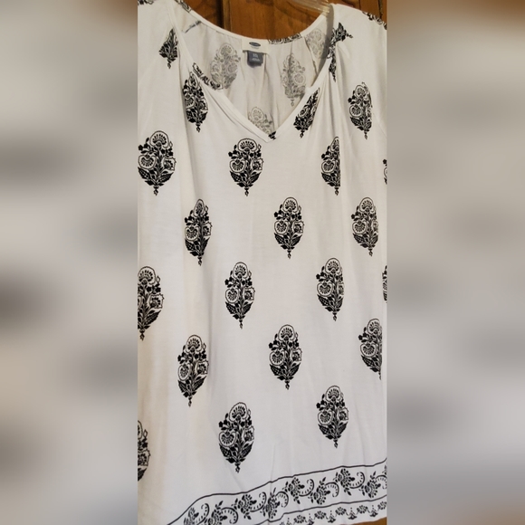 🛑 Old Navy XXL SS Split Neck White Print Blouse 🚔 - Picture 6 of 14
